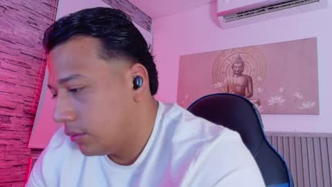 Tom muscle1 online show from April 22, 12:12 pm