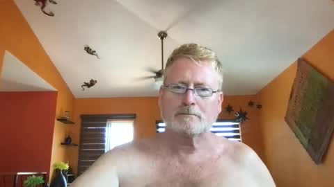 Hola online show from September 24, 6:25 pm