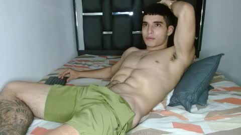tomaz_18 online show from February 15, 4:04 am