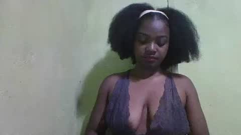 Snapshot of tomboasy chatting on October 11, 10:13 pm tomboasy online show from October 11, 10:13 pm