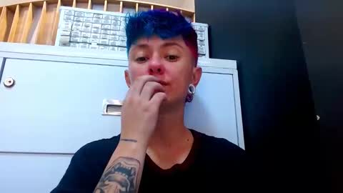 Blue online show from June 8, 7:04 pm