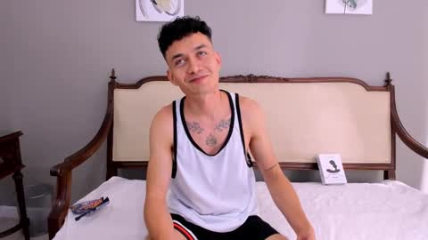 Tom  online show from December 13, 8:04 pm