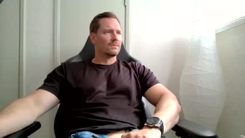 tomfin95 online show from July 4, 1:15 pm