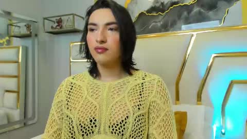   online show from March 5, 11:38 am