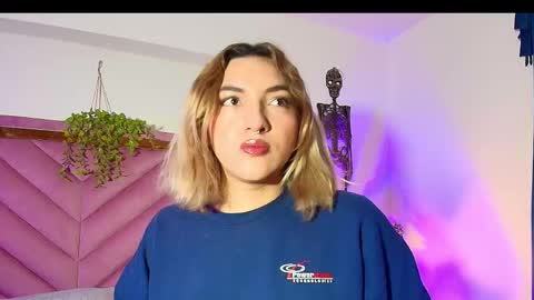   online show from October 8, 12:22 pm