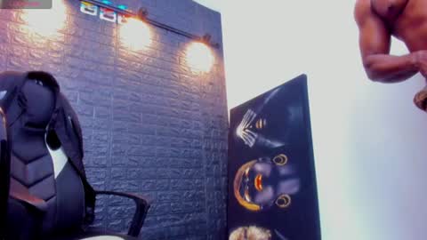 Tom Mike online show from June 9, 10:31 pm