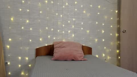 Tommy loves Katie online show from January 30, 10:08 am