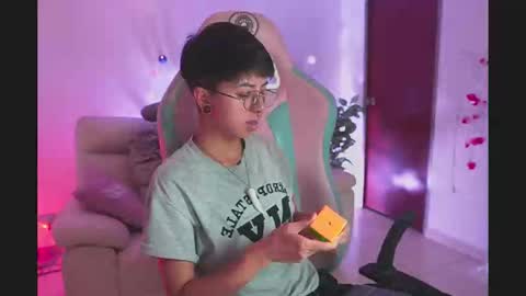 Snapshot of tommy_blue1 chatting on October 1, 1:16 am Blue online show from October 1, 1:16 am
