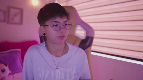 Blue  online show from April 21, 12:34 pm