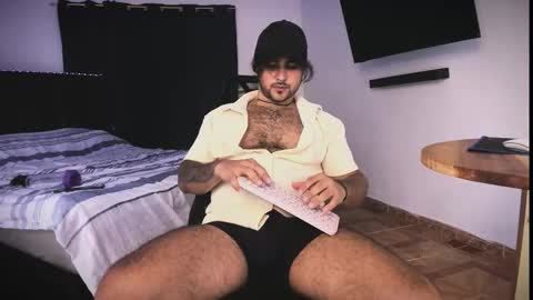 tommy_sccott online show from February 19, 1:16 am