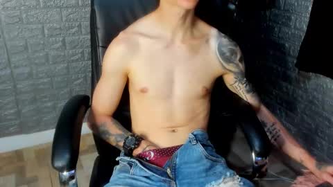 Tommy Slater online show from November 19, 7:01 pm