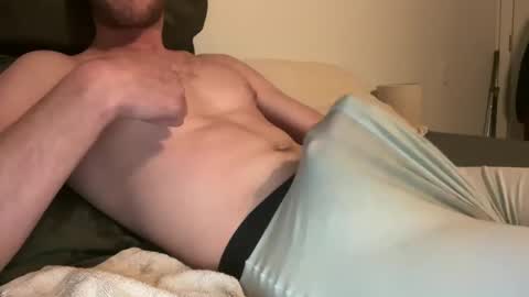 Snapshot of tommygunzsolo chatting on February 3, 12:36 am tommygunzsolo online show from February 3, 12:36 am