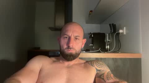 Thomas Fit online show from September 19, 8:45 pm