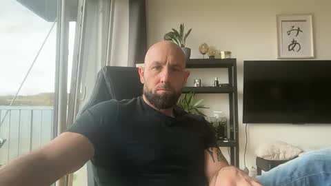 Thomas Fit online show from October 25, 12:04 pm