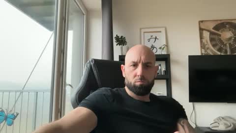 Thomas Fit online show from December 1, 8:34 am