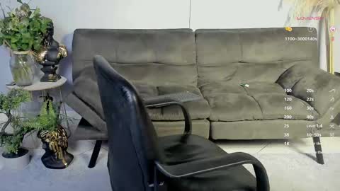 Snapshot of tomy_scott6 chatting on October 21, 11:26 am tomy_scott6 online show from October 21, 11:26 am