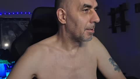 toninspektor online show from April 16, 9:39 pm