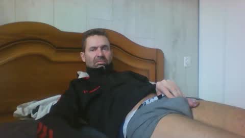 Snapshot of tonio358965 chatting on October 27, 10:37 am tonio358965 online show from October 27, 10:37 am