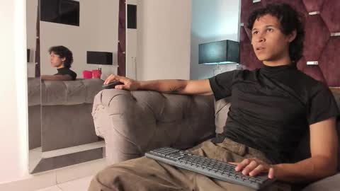 Tony Benedetti online show from January 5, 8:01 pm