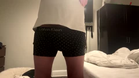 tonytonytony3001 online show from March 8, 3:17 am