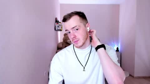 toohornyserj online show from February 20, 1:25 am