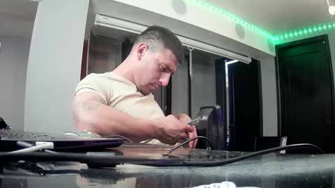 toomuchsmoke online show from January 11, 6:08 am