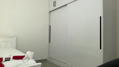 tootie03 online show from September 13, 5:54 am