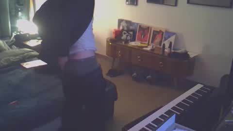 tootsybird69 online show from April 24, 3:52 am