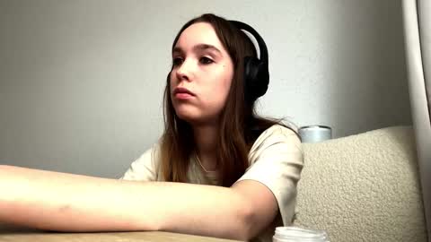 Alice online show from March 25, 1:18 pm