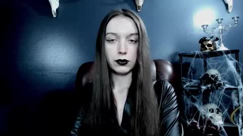 toxicdomme online show from February 23, 7:05 pm