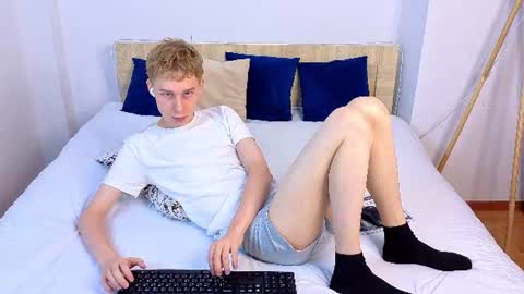 Max online show from July 3, 11:48 am