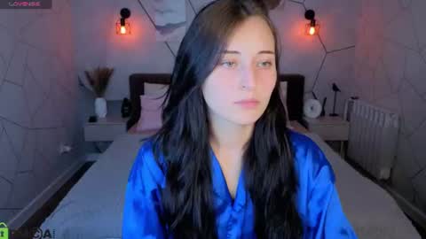 tracey_gill online show from July 14, 9:25 am