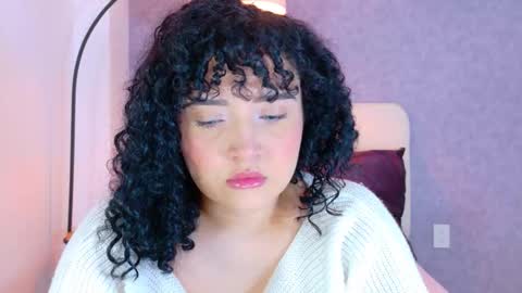 tracielowe_w online show from December 18, 3:35 am