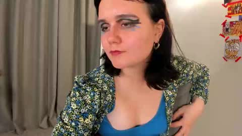 Call me Tracy online show from December 13, 7:53 pm