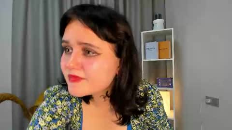 Call me Tracy online show from December 14, 8:04 pm