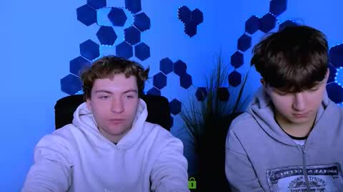 Travis online show from March 3, 9:27 am