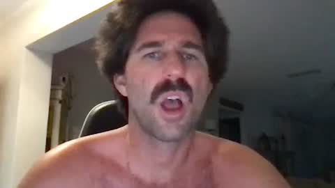 TravisKenn online show from October 14, 11:35 am