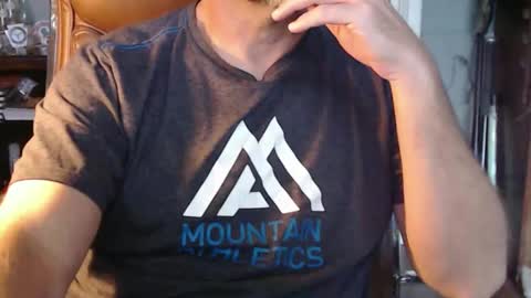 travler72 online show from April 11, 11:31 pm