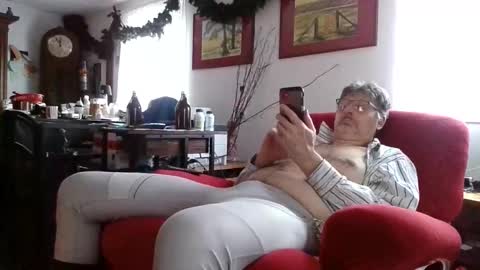 trebgeis1 online show from January 9, 12:22 pm