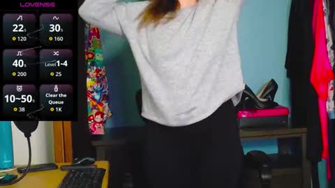 TreeJeanne online show from December 20, 9:22 pm