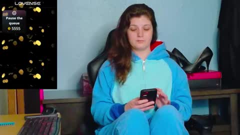 TreeJeanne online show from November 1, 12:11 am