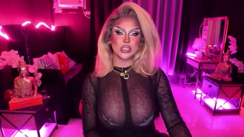 Jade online show from December 4, 9:53 am