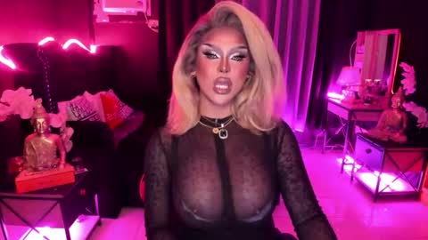 Jade online show from December 3, 5:30 am