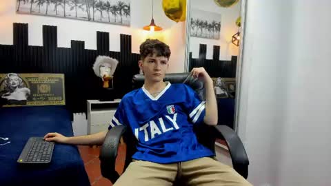 trevor_mob online show from June 17, 4:45 pm