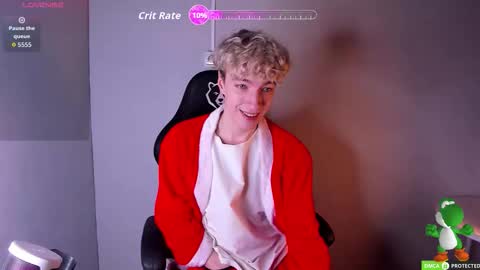 TrevorBenson online show from December 16, 3:35 am