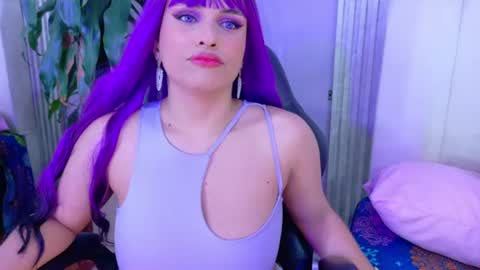 triana_crimson online show from July 22, 12:46 am