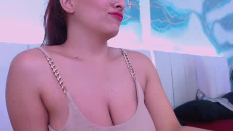 Snapshot of triana_crimson chatting on September 21, 12:03 am triana_crimson online show from September 21, 12:03 am