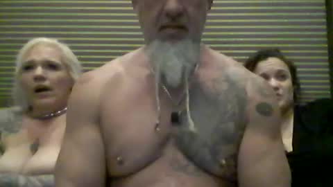 TrianglePeaches online show from May 10, 5:14 am