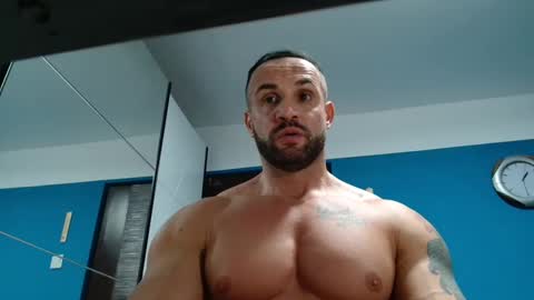 tridentmuscles online show from January 1, 11:29 pm