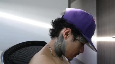 - trieone online show from September 23, 11:37 am